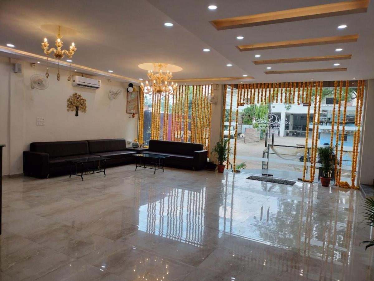 Hotel Satkar International Chhindwāra Eksteriør billede